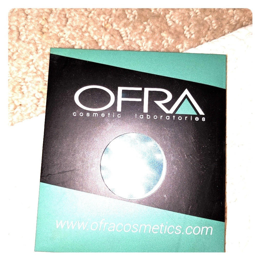 Ofra eyeshadow Blue Jeans